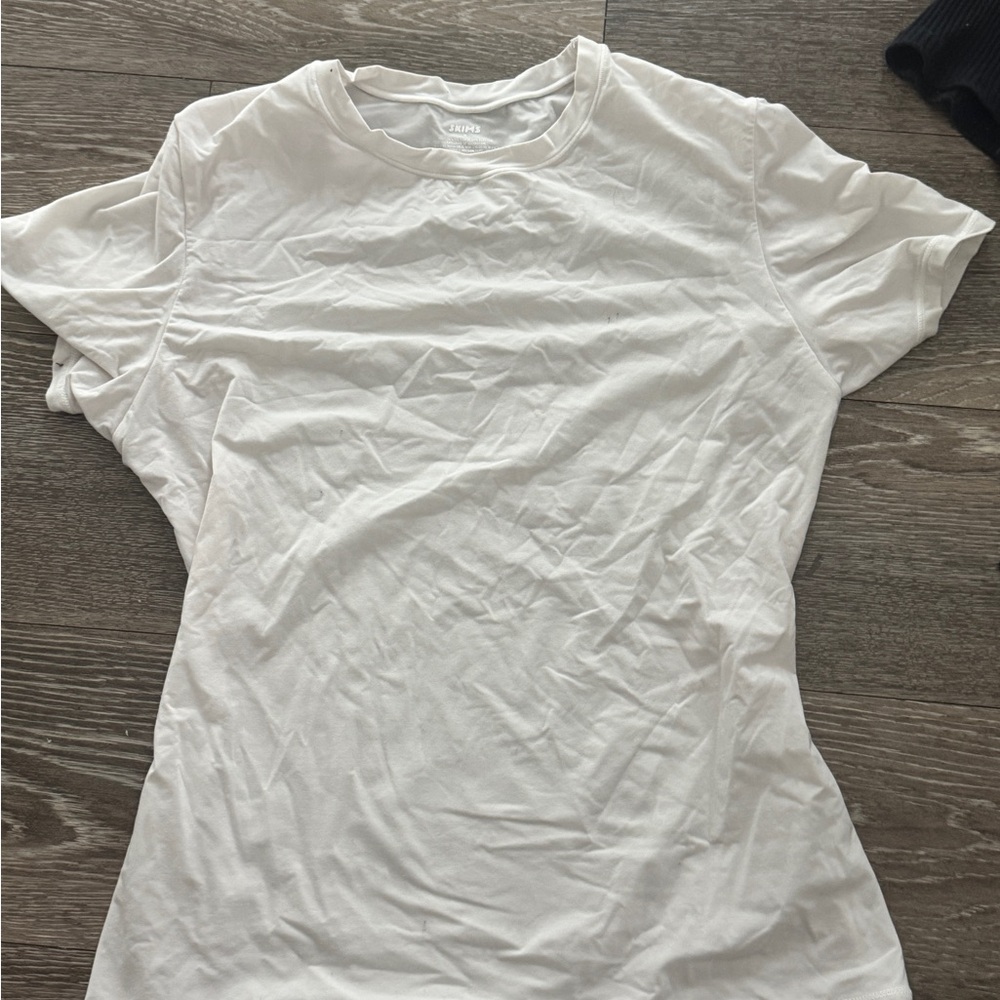 Skims shirt